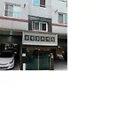 Woong House