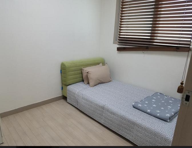 Woong House